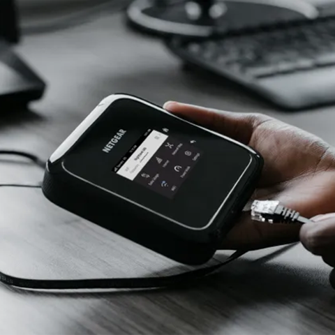 NETGEAR Nighthawk M7 Ultra MR7500 5G WiFi 7 Mobile Router – Unlocked, 2.5G Ethernet & mmWave Ready